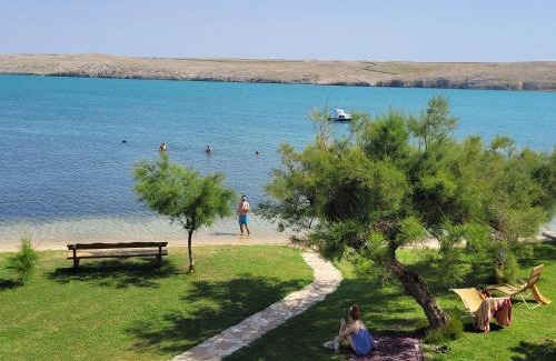 Dinjiska Apartment | On the beach apartments PAG