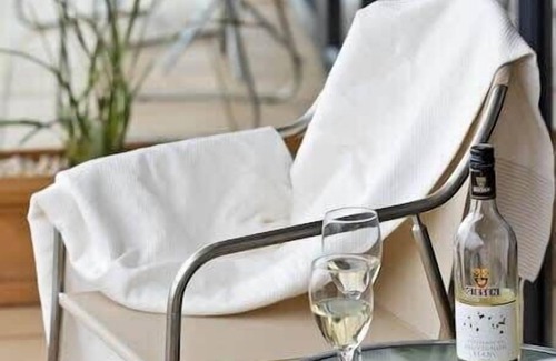 Torquay Apartment | On The Esplanade - Seafront Apartment