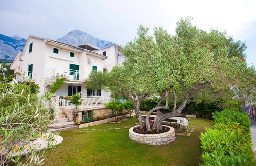 Promajna Apartment | One bedroom apartment with terrace Promajna, Makarska (A-2588-c)