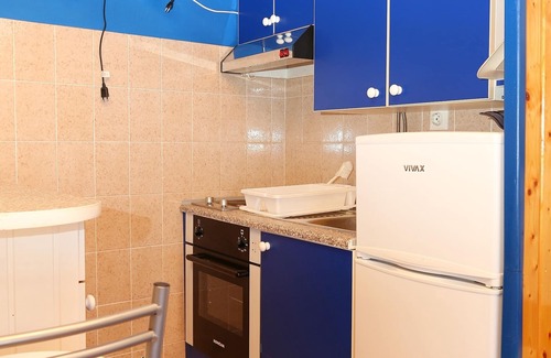 Racisce Apartment | One bedroom apartment near beach Račišće, Korčula (A-4360-b)