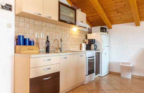 Razanac Apartment | One bedroom apartment with terrace and sea view Ražanac, Zadar (A-5885-a)