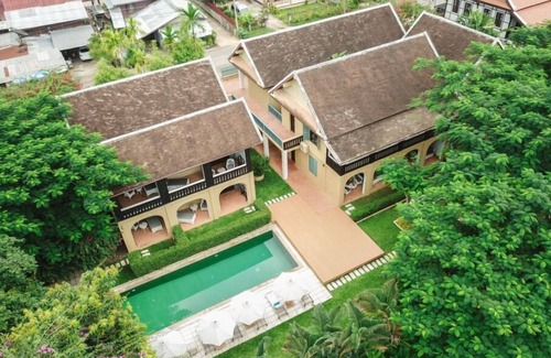Luang Prabang Villa | One Bedroom Deluxe Garden View Villa (D)