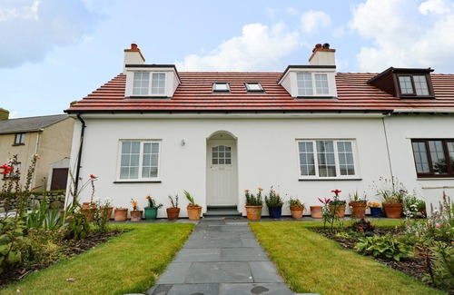 Aberdaron Cottage | ONE DOLFOR, pet friendly, luxury holiday cottage in Aberdaron