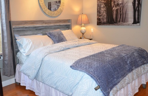 Ann Arbor House | One mile to downtown Ann Arbor! 1/4 mile to main UM Hospitals! 2 miles N Campus