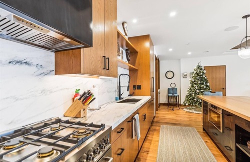 Stowe Area House | One Spruce Peak: 4 br, ski-in/ski-out, fireplace, a/c, community pool and hot tub!