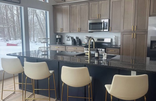 Durhamville House | Oneida Lake Jewels, Marie's Place: Stay and Play! 3 miles from Sylvan Beach!