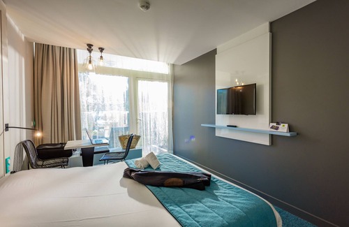 Balaruc-les-Bains Hotel | Opéralia Hôtel Les Pins