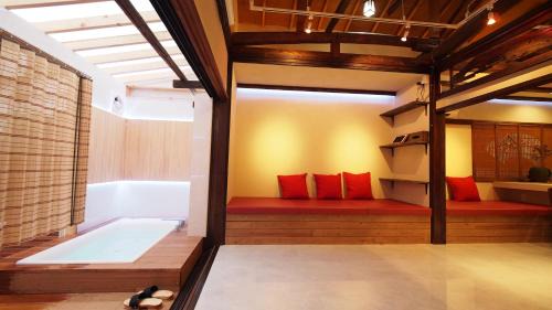 Yumoto House | Open-air bath/11 mins walk from Hakone Yumoto Sta.