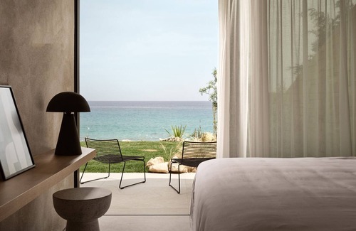 Akrotiri Villa | Opsis Villa II, Quintessential Seafront Living