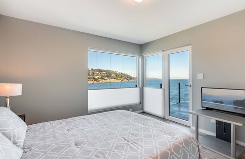 Saanich East House | Orca View Suite 10 Mile Point