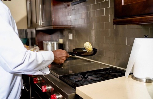 IronShore Estates Villa | Orchids & Palms Luxury Villa Pool, Chef, Hot Tub, Airport Pickup!