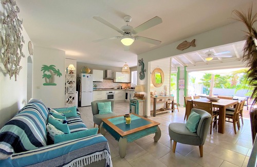 Orient Bay Villa | orient bay villa beach house 3 minutes walk from the beach