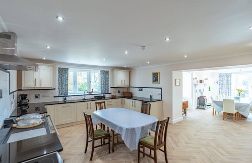 Castle Douglas Cottage | Ornockenoch House - a house that sleeps 14 guests in 7 bedrooms