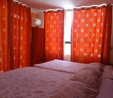 Veintiseis de Octubre Hotel | Orquídea's Hotel