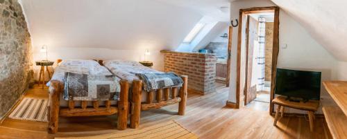 Hnanice House | Osada Havranů