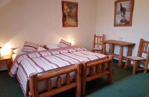 Hnanice House | Osada Havranů