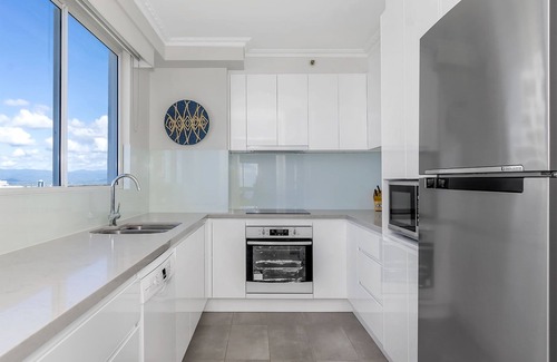 Main Beach Apartment | Oscar on Main Resort - Superior 3 Bed Ocean View