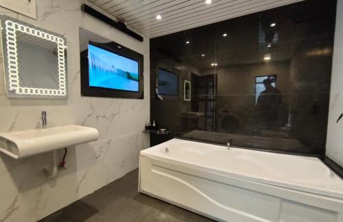 Lokhandwala Complex Apartment | OSI Apartments Andheri West