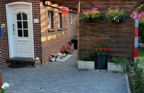 Esens Apartment | Ostfriesentee drink teapot in the house