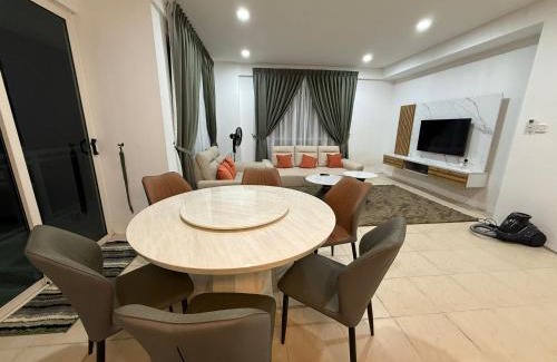 Santubong Apartment | OT7 Eleven Santubong Suites