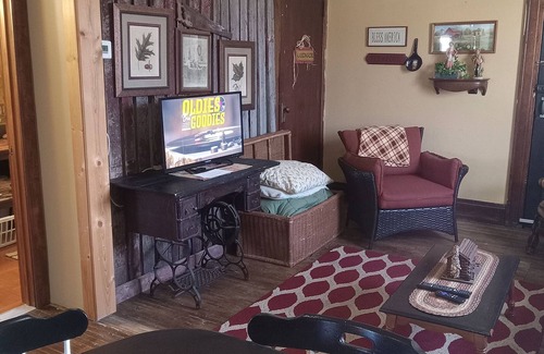 Grey Eagle House | Our Guest house is a cozy get away, in a small town.