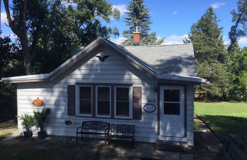 Browns Lake Cottage | Our little place by the lake- Ski Alpine or Wilmot in Winter!