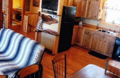 Magnet Cabin | Our Newest, Largest, and most Comfortable Retreat