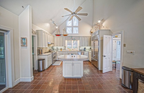 Huddleston House | Our Point of View - Lakefront home with hot tub, pool table, dock - dog-friendly