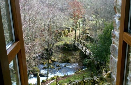 Magros Cottage | Ourense: Country house with garden beside the river - Entire house for rent.