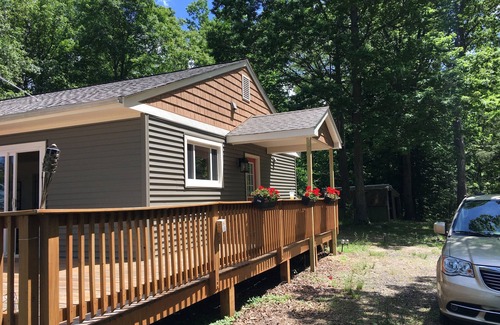 James Monroe House | Out where the blacktop ends: Rent our 2BR country lover's retreat.