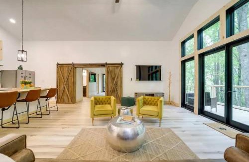 Hot Springs House | Outdoor Enthusiast's Dream Cabin Hiking & Rafting