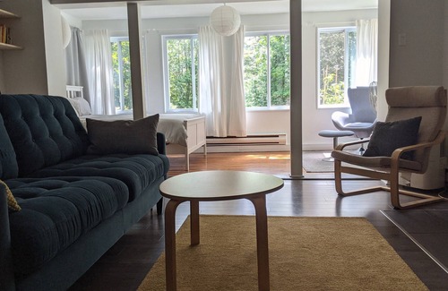 Sainte-Adele Apartment | Outdoor Family Studio