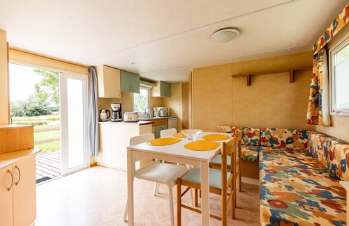 Queyrac RV Rental | Outdoor Hospitality, Relaxation at Lake Isachris in Queyrac in the Médoc - Mobile Home 4