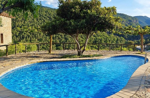 Coll de Nargo Cottage | Outdoor pool. Indoor pool. Barbecue, 14/16 people. Wifi