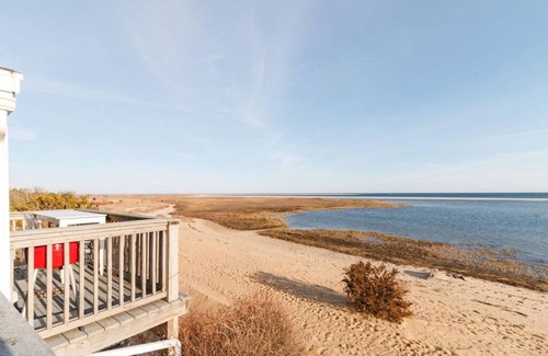 Chatham Condo | Outermost Waterfront Chatham Home w/Wraparound Views