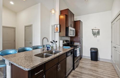 Farragut Apartment | Overlook 4302 I Stunning 2bd2bth Apt I Pool