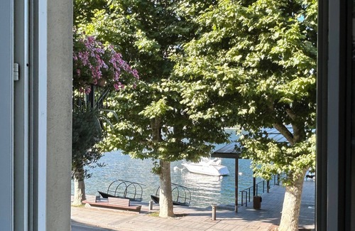 Malgrate Apartment | Overlooking Lake Como. Cozy and magical as one's home