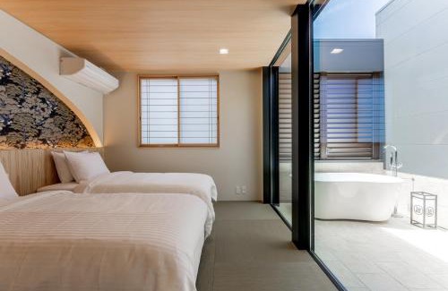 Sasebo Apartment | 【Oyado道】貸切露天風呂付！別荘感覚で新築一軒家まるごと貸し切り１日１組限定！ハウステンボス近く