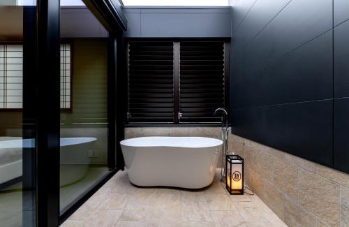 Sasebo Apartment | 【Oyado道】貸切露天風呂付！別荘感覚で新築一軒家まるごと貸し切り１日１組限定！ハウステンボス近く