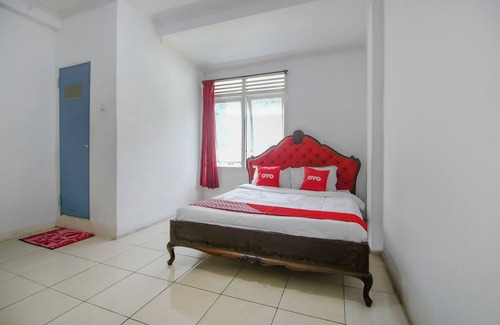 Pagar Alam House | OYO 3242 Penginapan Saa'ada Syariah