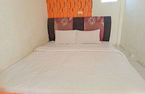 South Ogan Komering Ulu Hotel | OYO 92520 Safira Guest House Danau Ranau