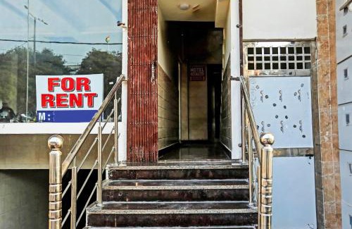 Indirapuram Apartment | OYO A.V Residency