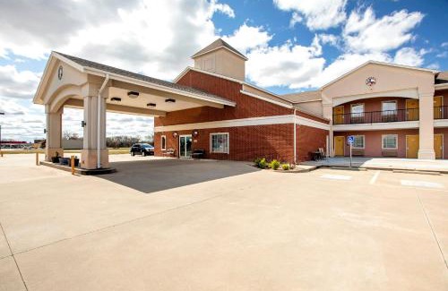 Valley View Hotel | OYO Hotel Valley View TX, I-35