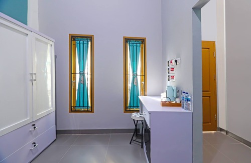 Jambi Hotel | OYO Life 92691 Mc Kost Syariah