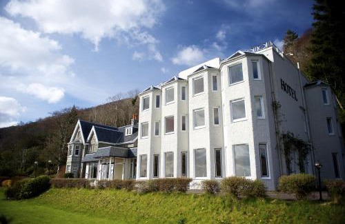 Onich Hotel | OYO The Lodge On The Loch Onich