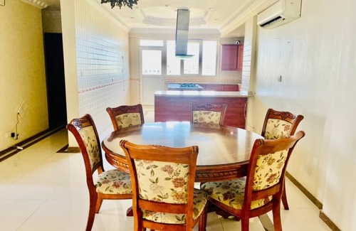 Oyster Bay Apartment | Oysterbay 2-Bedroom near the Ocean- Free Wi-Fi