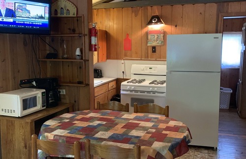 Bull Shoals Cottage | Ozark Rocky Hide a Way Cottage #6 with dock on Bull Shoals Lake