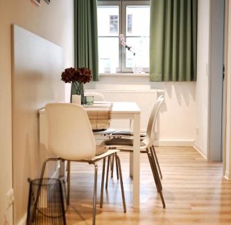 Poessneck Apartment | Pößnecker Werkstätten - Martin Luther