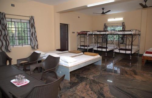 Yelagiri Hotel | P A Resort