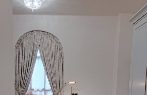 Staszow Other | Pałac w Kurozwękach